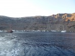 Promenade en bateau sur la caldera - île de Santorin Photo 41