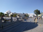 Un voyage à la découverte de la beauté de la capitale de Fira - île de Santorin Photo 7